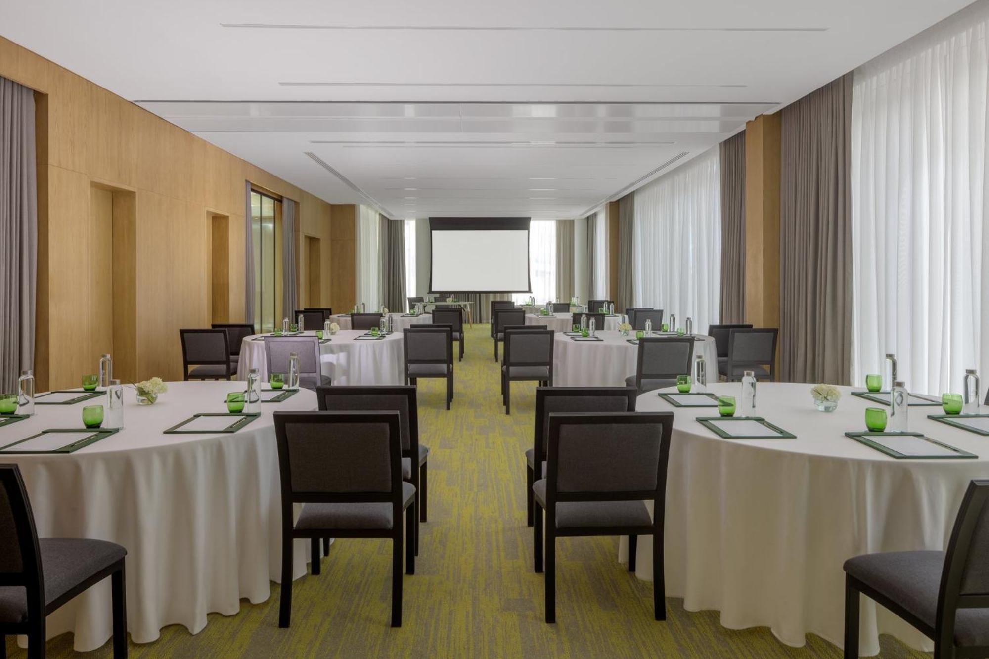 Holiday Inn Dubai Business Bay By Ihg Экстерьер фото