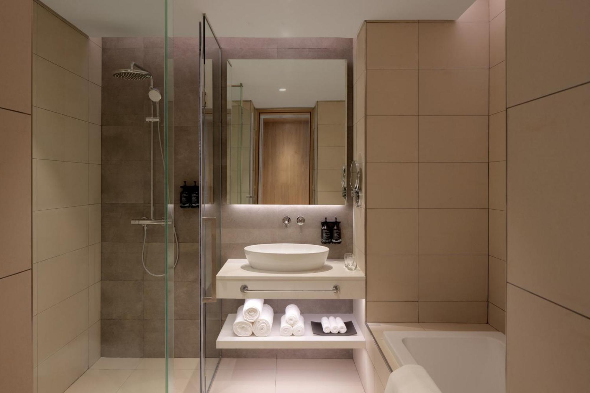 Holiday Inn Dubai Business Bay By Ihg Экстерьер фото